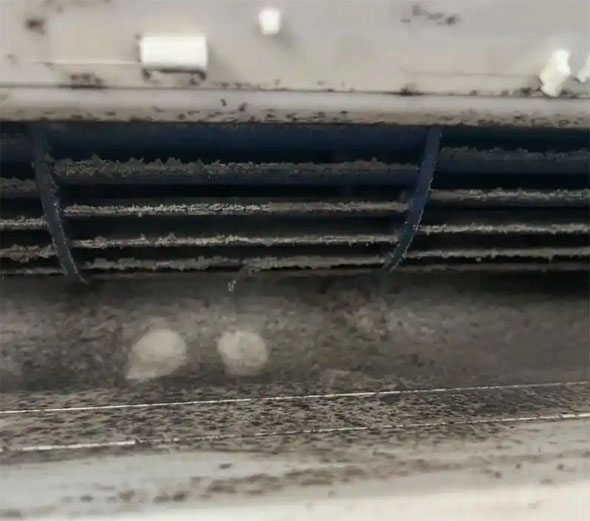 庐江空调吹的风有股烧焦味是怎么回事